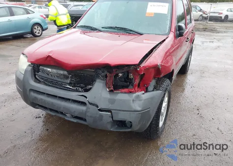 2004 Ford Escape Xlt from USA, damaged, VIN 1FMYU031X4DA16468